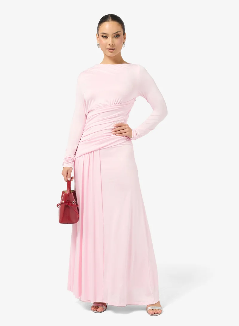 جينجر فستان ضيق بقصة  لاين مع ثنيات